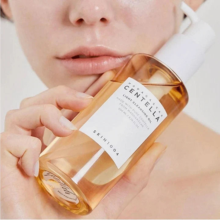 Madagascar Centella Cleansing Oil - For instant face cleaning & brightening